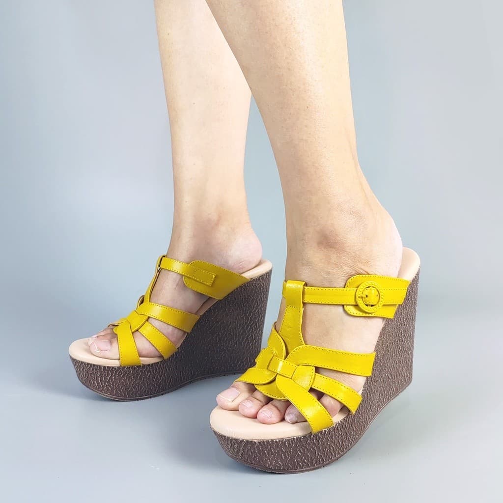 Gambar ke-10 produk Pollux Classic WPOMR 58 - Sandal Wedges Hak Tinggi Bahan Kulit