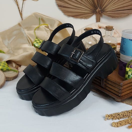 Gambar ke-1 produk POLLUX BOLD WPOJV 11 - SEPATU SANDAL WANITA | SEPATU SANDAL PLATFORM