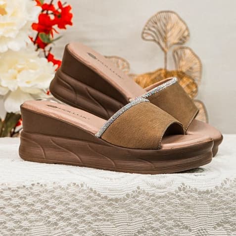 Gambar ke-1 produk Pollux Classic WPOFU 07- Sandal Wedges Wanita | Wedges Wanita Bahan Kulit