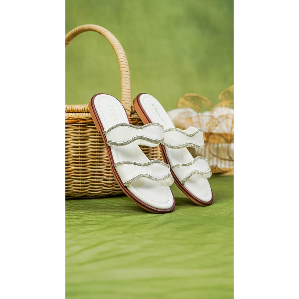 Gambar ke-6 produk Mecer Daily WCS 22Y01 - Sandal Flat Wanita Kekinian | Sandal Teplek | Sandal Slip On Wanita