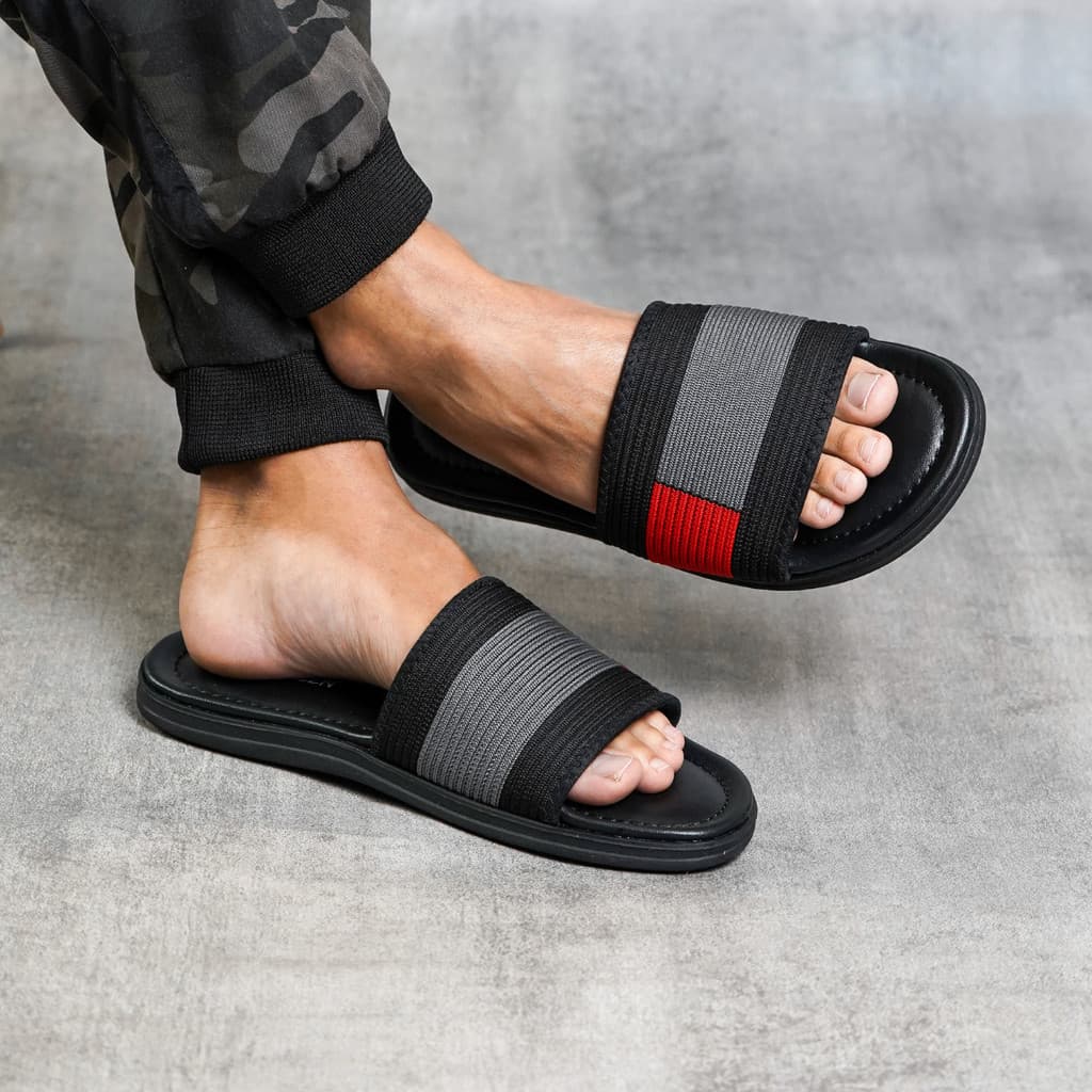 Gambar ke-6 produk Evergreen Dong 01 - Sandal Pria Casual Kekinian Model Slide Slop Distro Hitam Stylish