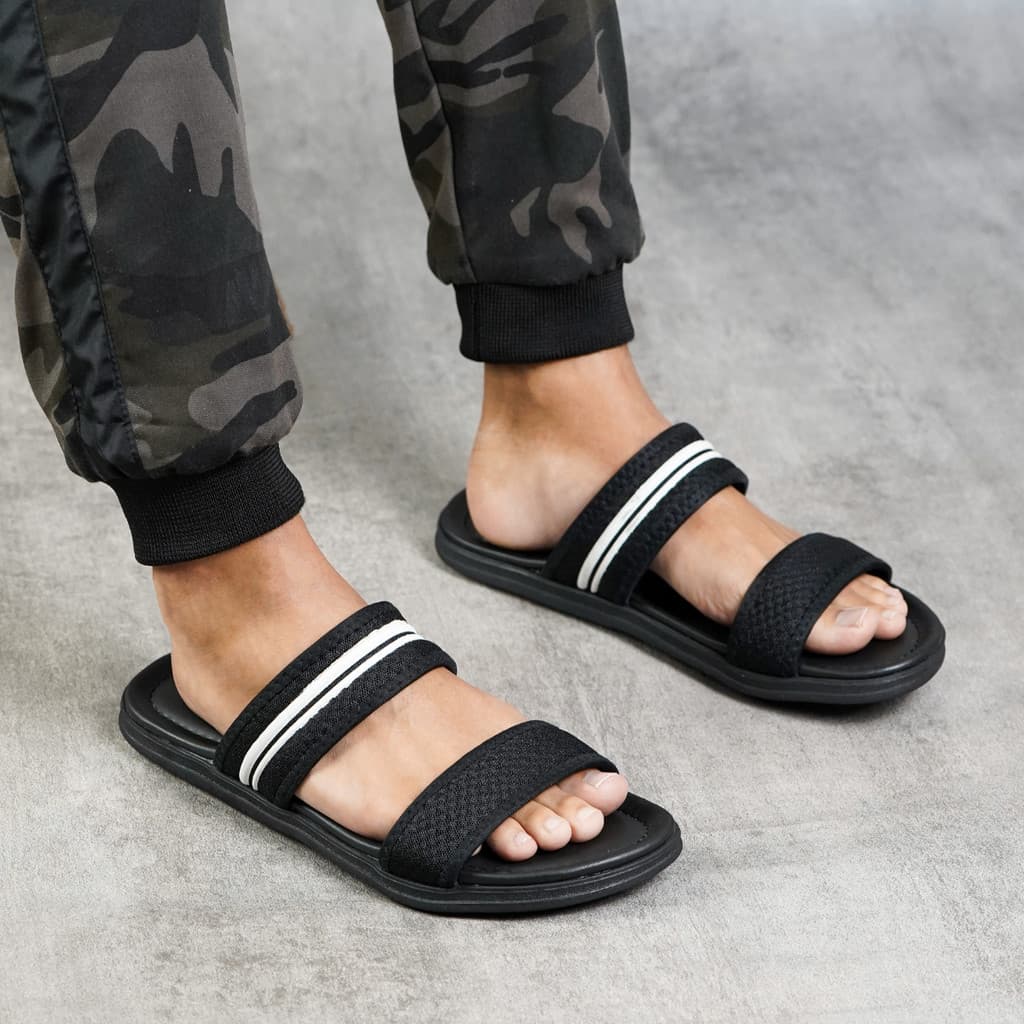 Thumbnail gambar ke-3 produk Evergreen Dong 02 - Sandal Pria Casual Kekinian Model Slide Slop Distro Hitam Stylish