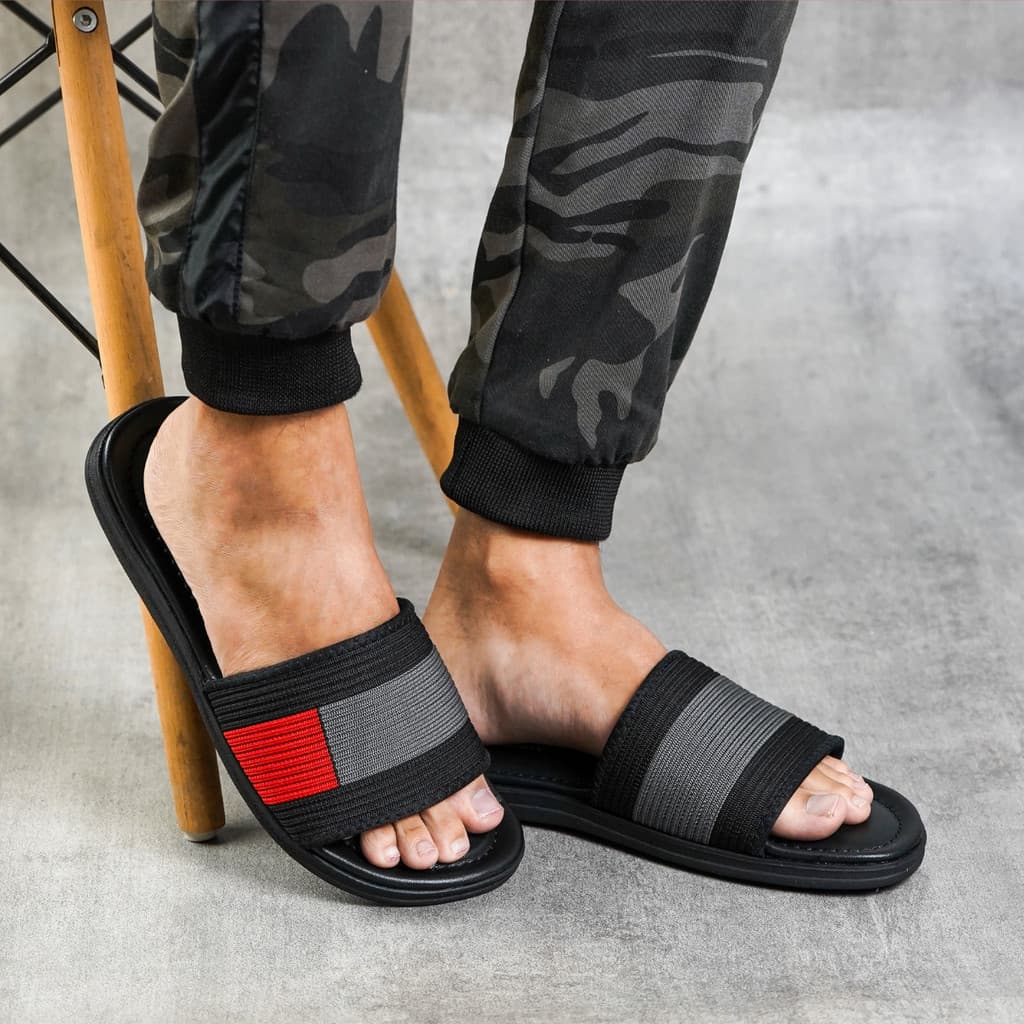 Gambar ke-6 produk Evergreen Dong 01 - Sandal Pria Casual Kekinian Model Slide Slop Distro Hitam Stylish