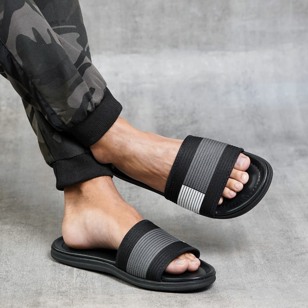 Gambar ke-6 produk Evergreen Dong 01 - Sandal Pria Casual Kekinian Model Slide Slop Distro Hitam Stylish