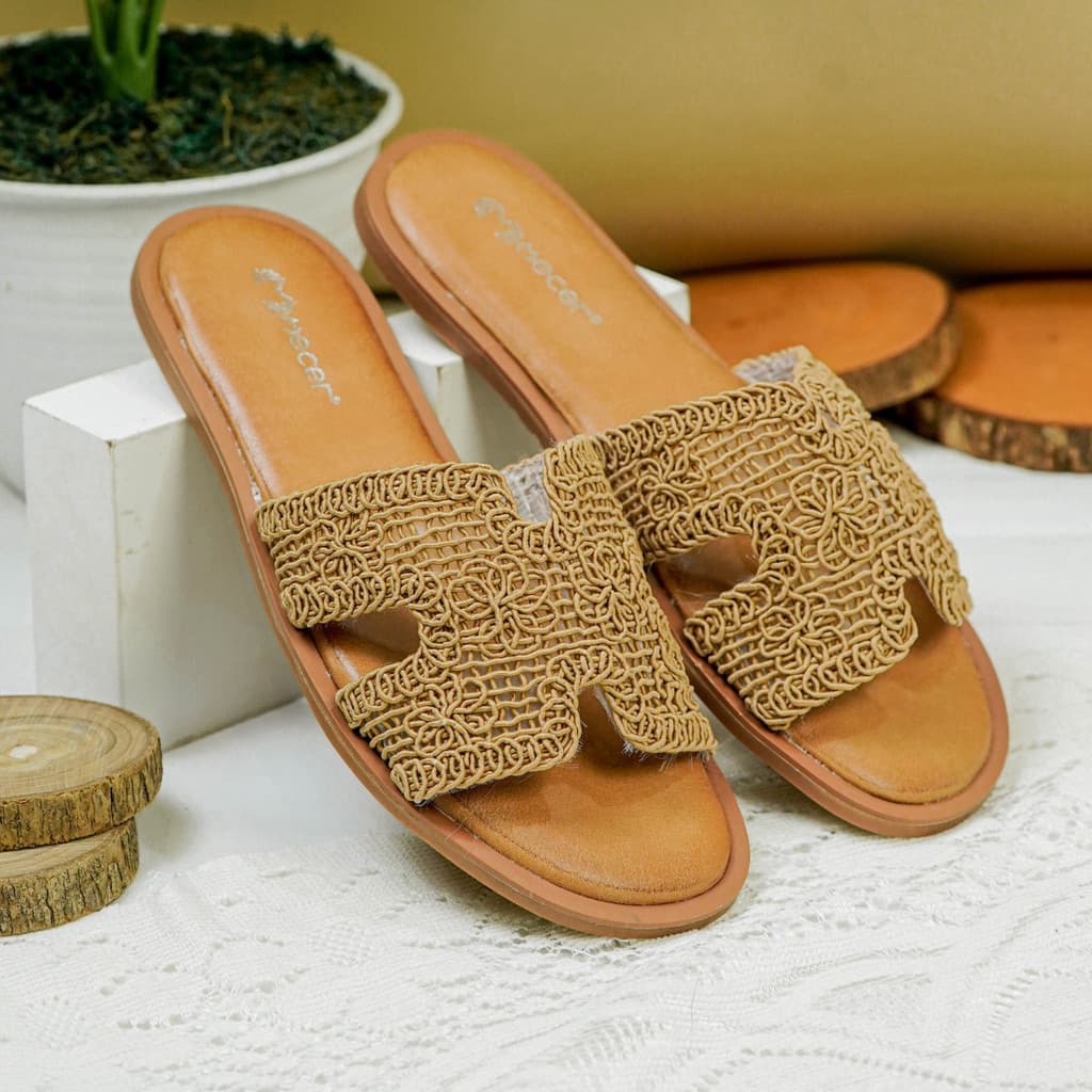 Gambar ke-1 produk Mecer Daily WWH 0266 - Sandal Flat Wanita Kekinian | Sandal Daily | Sandal Slip On Wanita